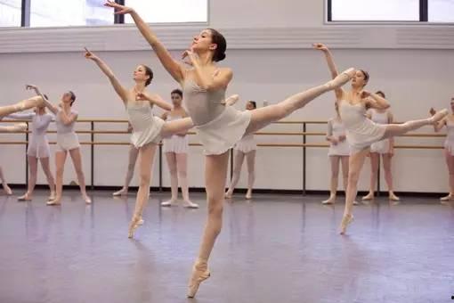 短视频成人舞蹈教程下载,短视频教你跳热辣成人舞蹈教程