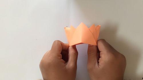 成人折纸皇冠教程视频,跟随教程视频，学会折纸皇冠的完整步骤