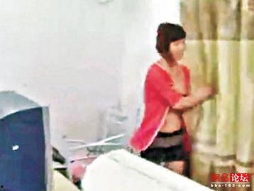 成人大胸裸体视频