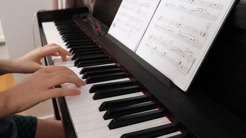 成人钢琴教程视频哪个最好,揭秘最适合成人的学习首选