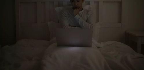 成人男人说话视频,视频解析成年男性说话风格与内涵