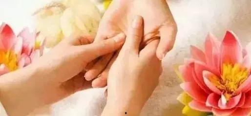 成人按摩手指视频