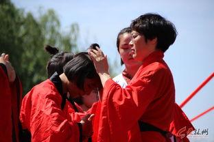 成人礼男生拍视频,成人礼男生成长瞬间